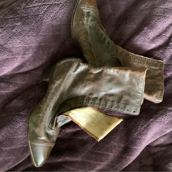 ⭐️ ANTIQUE 1890-1900s boots!! 🥹 - Picture 4 of 4